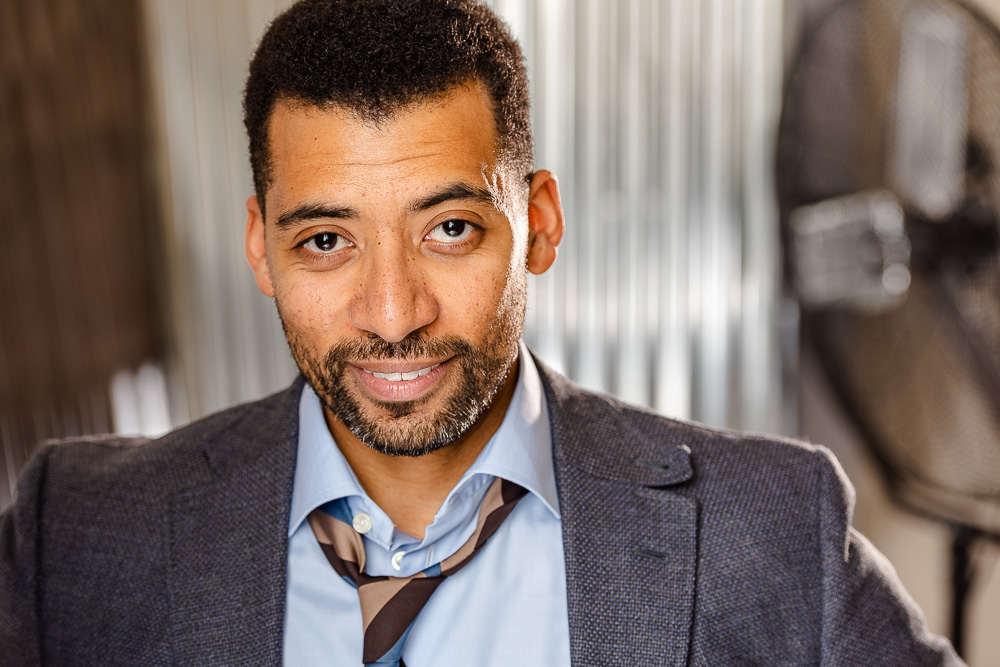 actor Monnie Aleahmad large photo