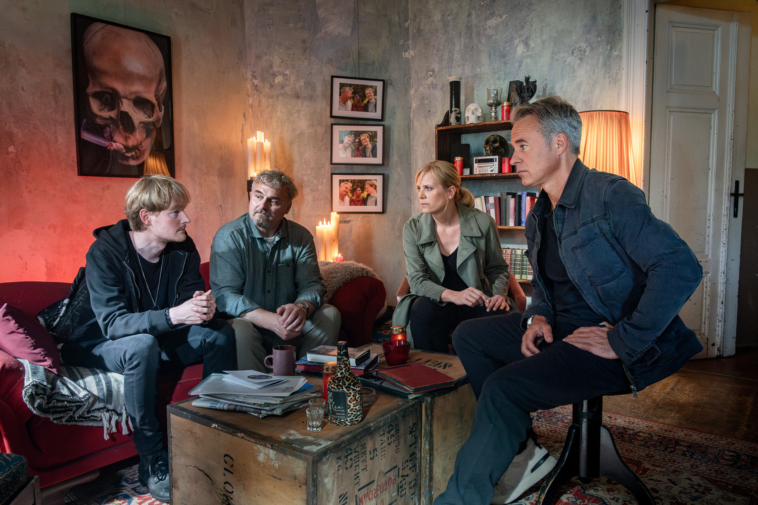 actor Leo Meier large photo