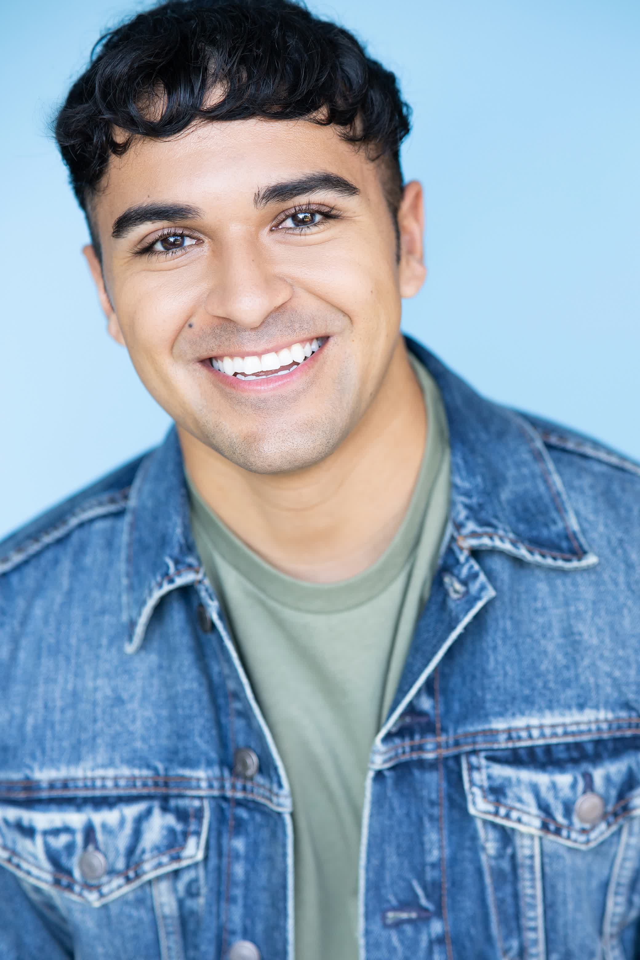 actor Hondo Tey large photo