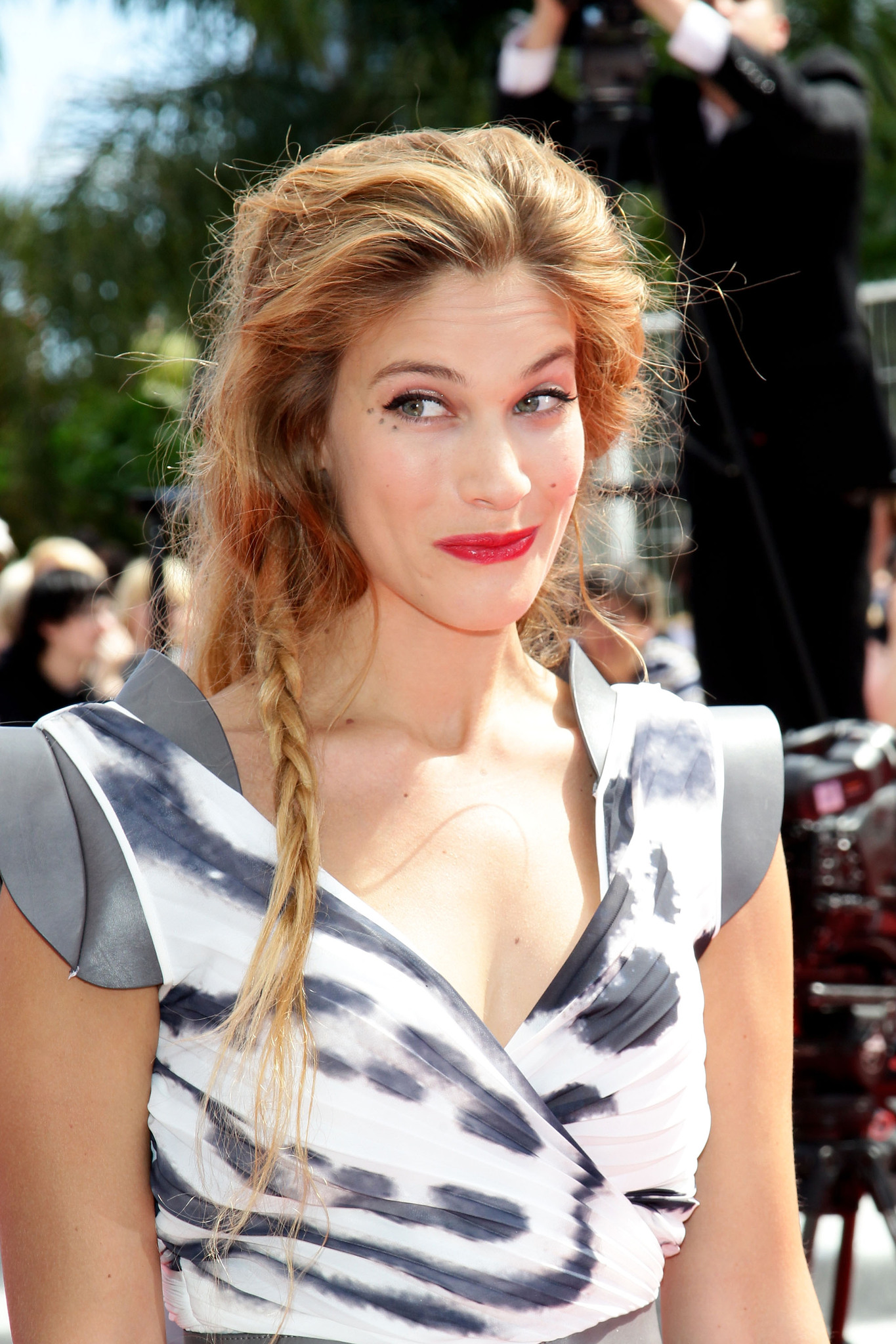 actor Tea Falco large photo