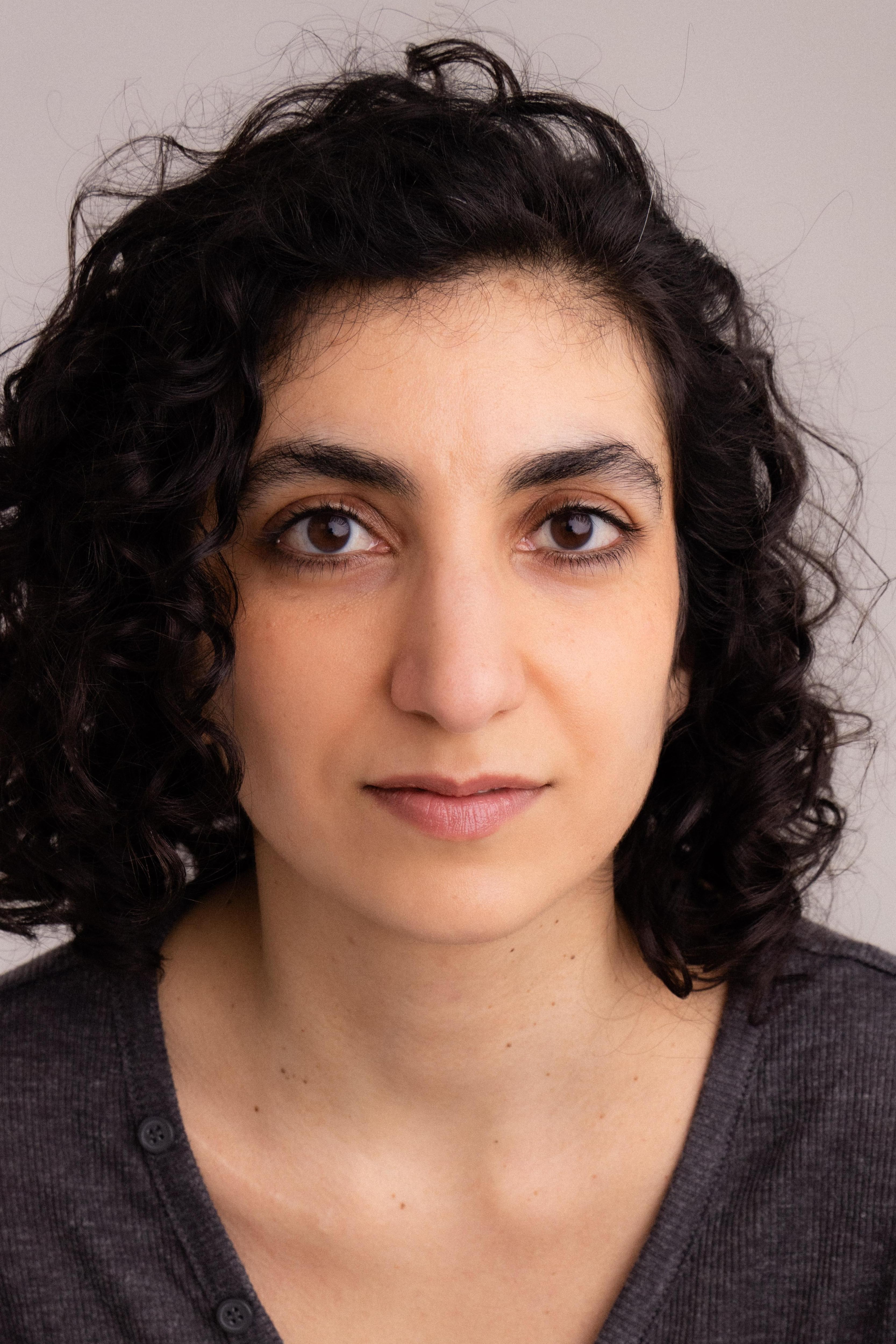 actor Ariane Naziri large photo