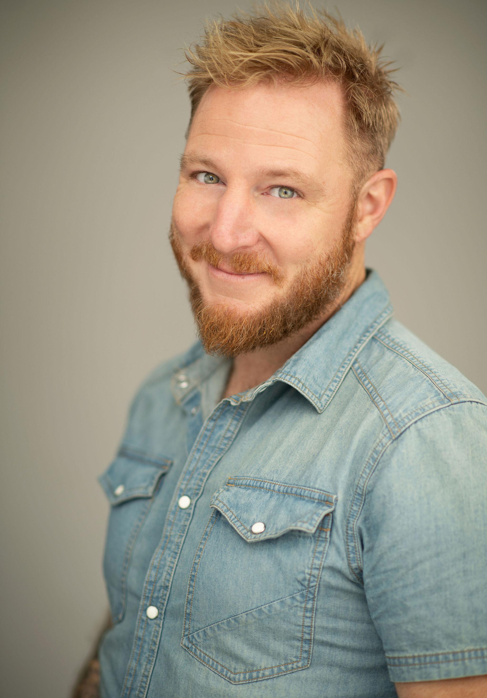 actor Luke Gallo large photo