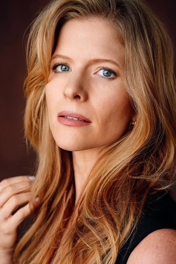 actor Cait Collins large photo