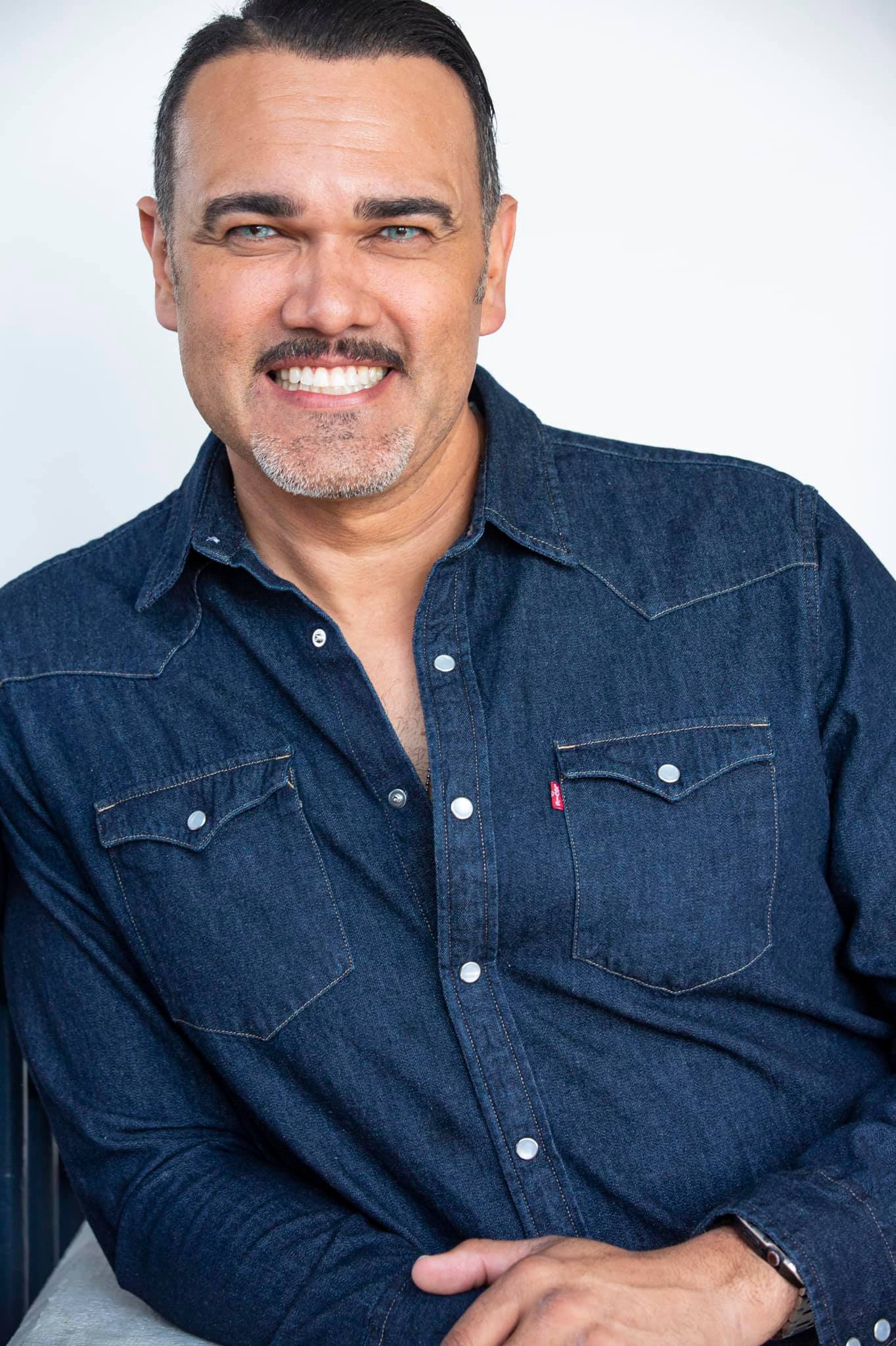 actor Robb Russo large photo