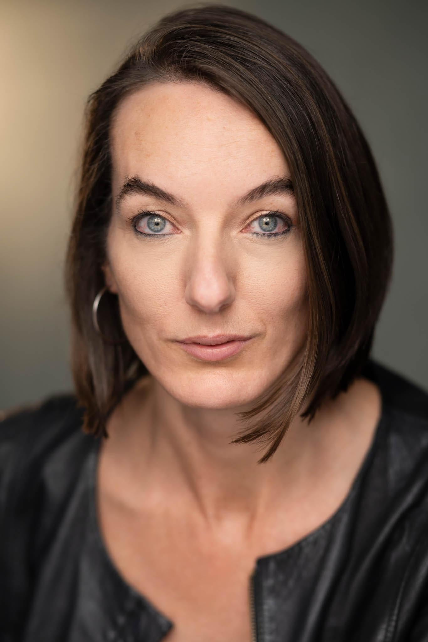 actor Rebecca Parr large photo