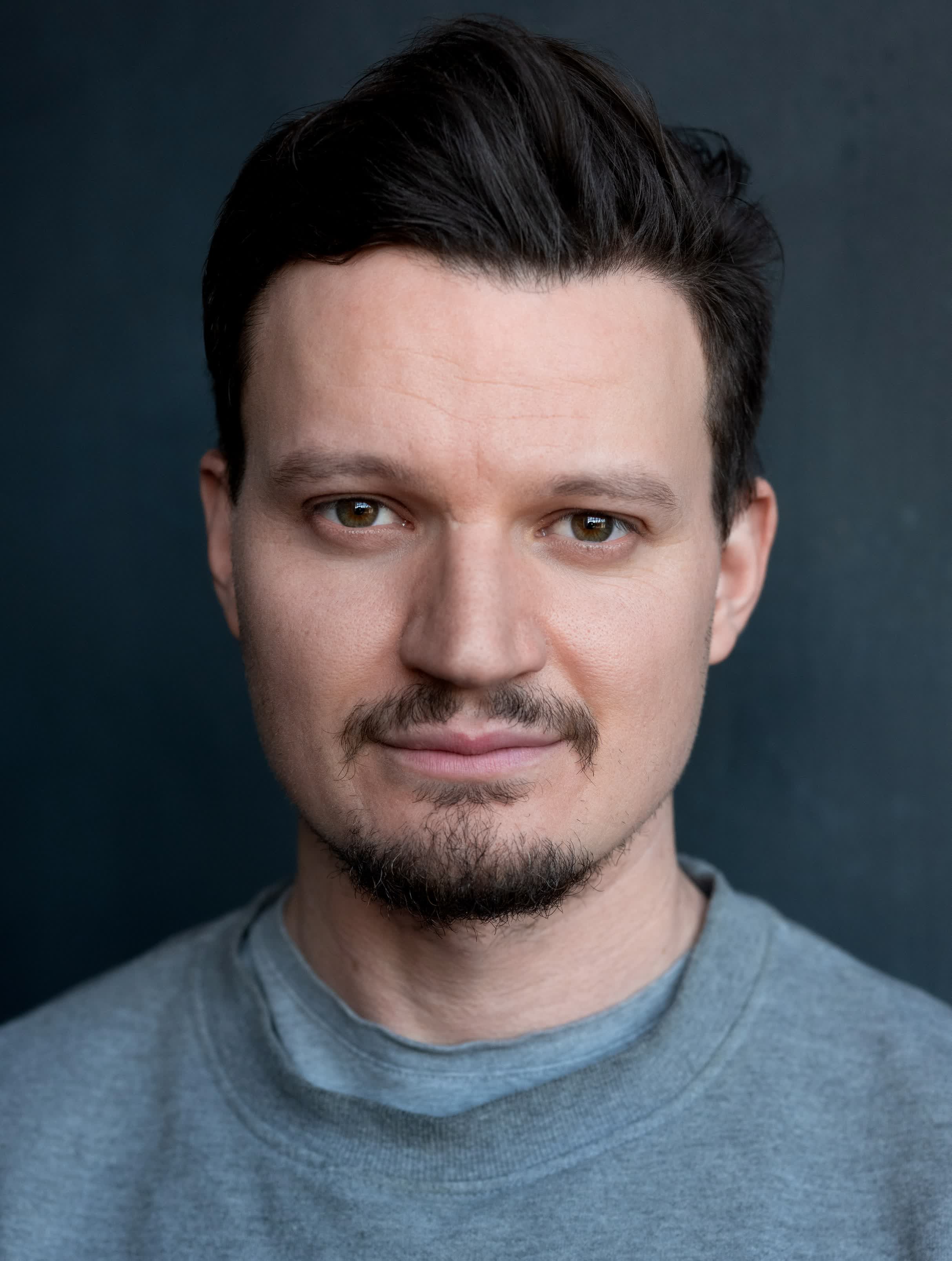 actor Sam Thackwell large photo