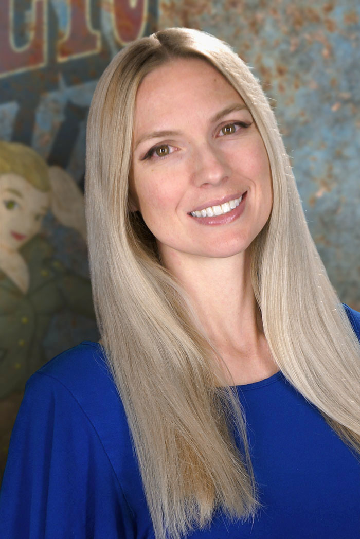 actor Miranda Bourke large photo