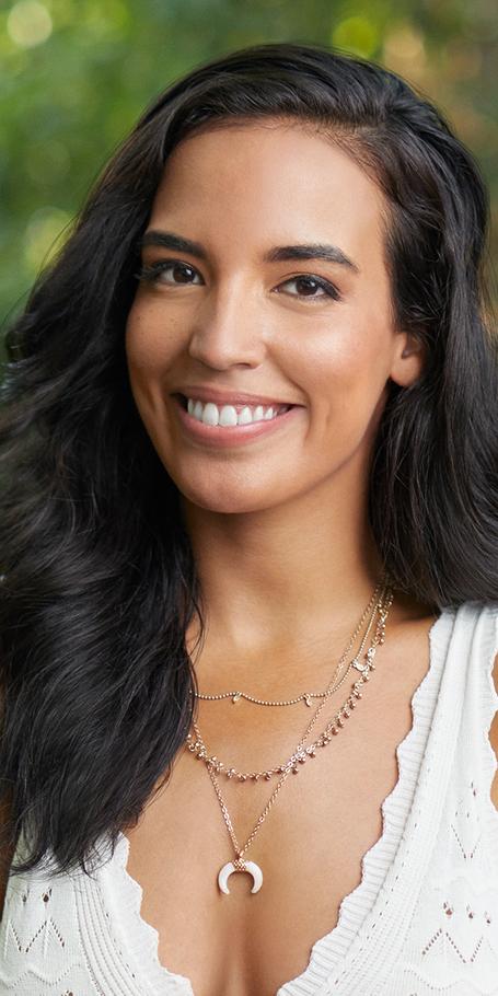 actor Danielle Olivera large photo