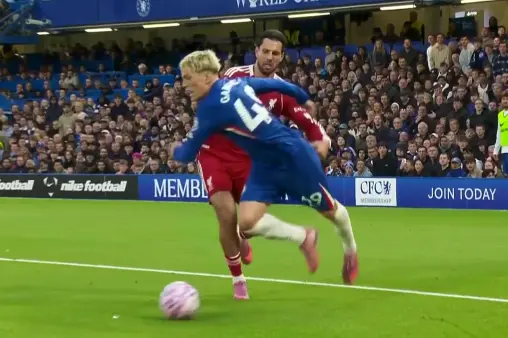 [Highlights] Garnacho brought down by Sobol in the box, Anthony Taylor rules no foul