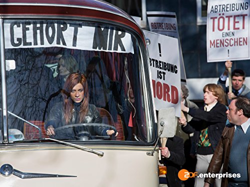 actor Claudia Eisinger large photo