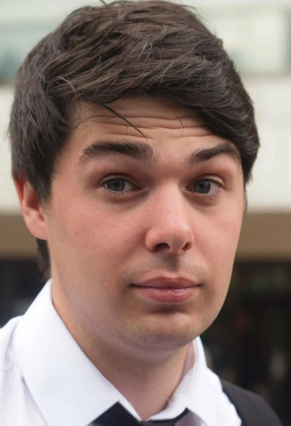 actor Eliot Berger large photo