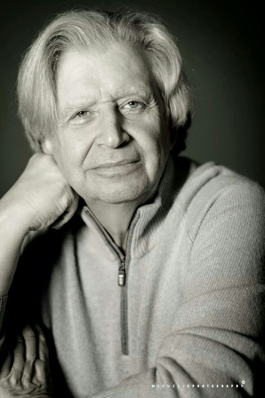 actor Luis Fernández de Eribe large photo