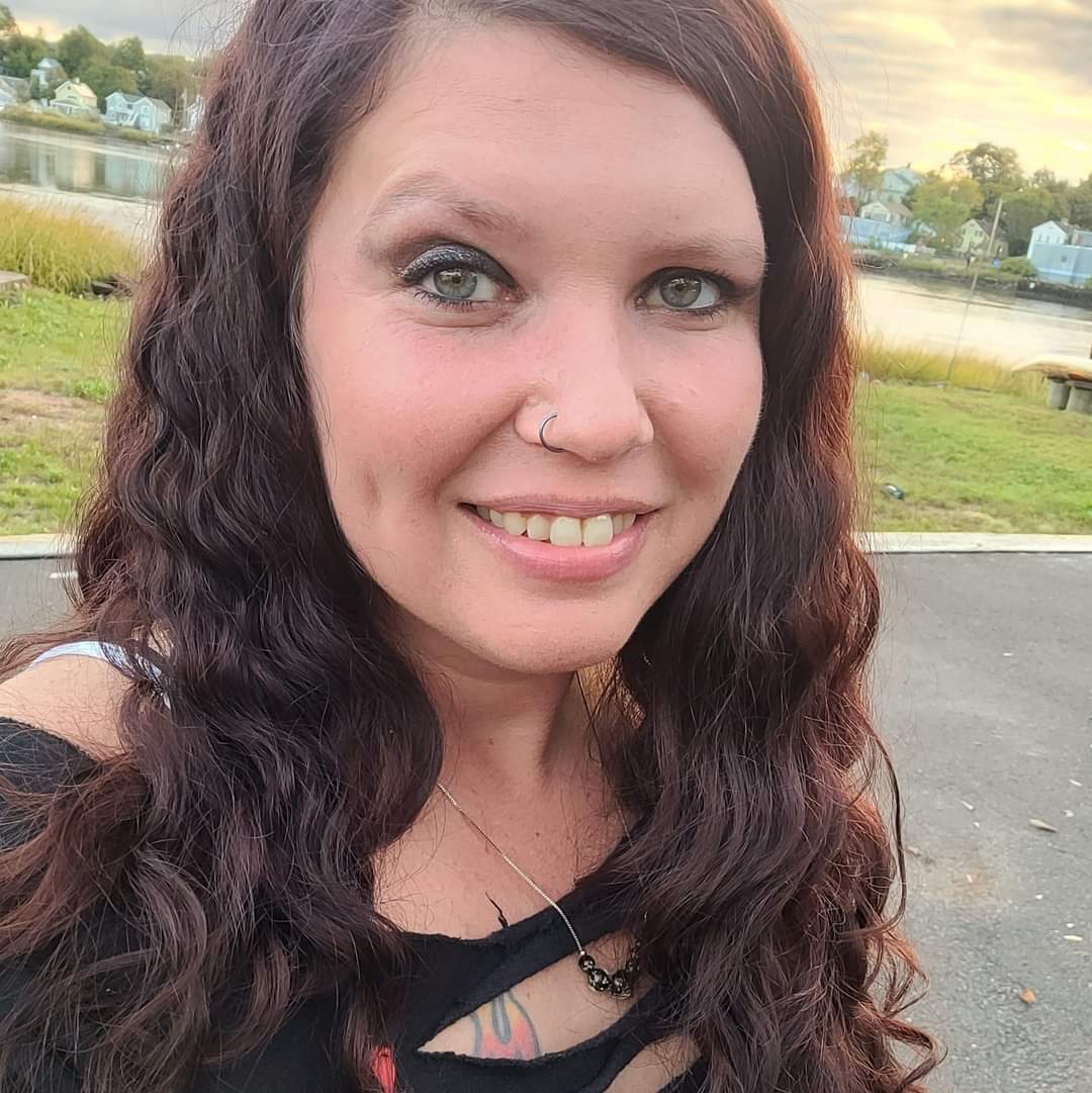 actor Jeanelle Vuchko large photo