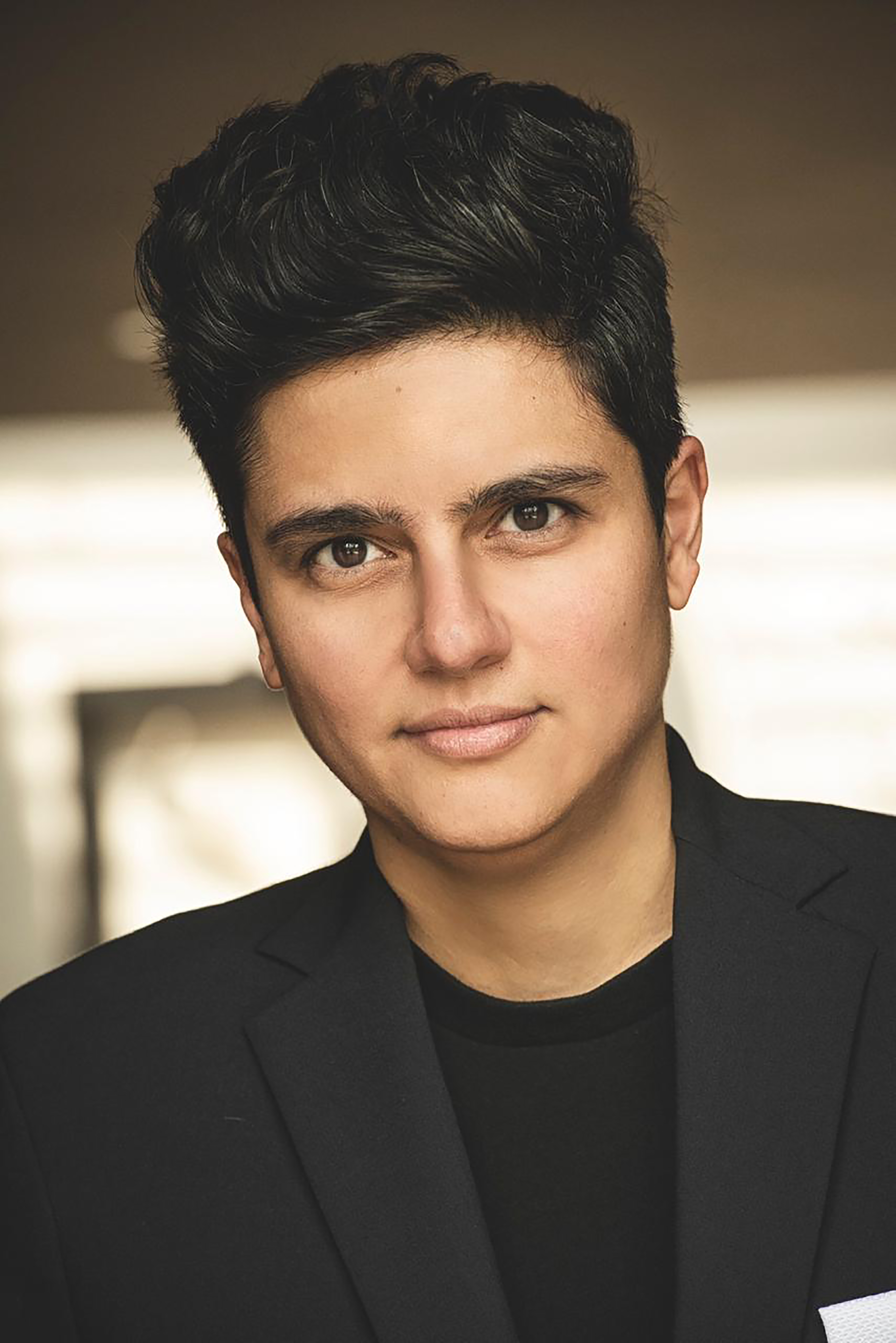 actor Brenda Tubilla large photo