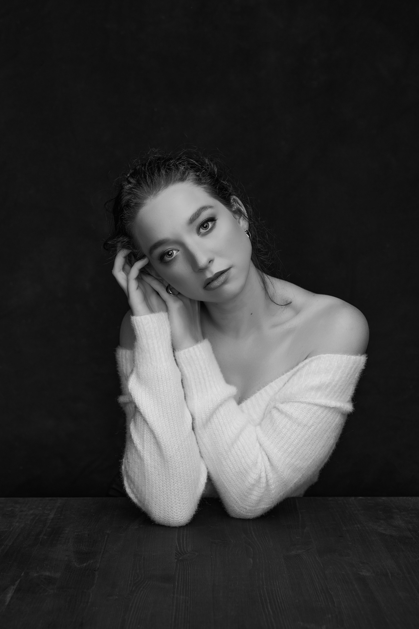 actor Erika Frase large photo