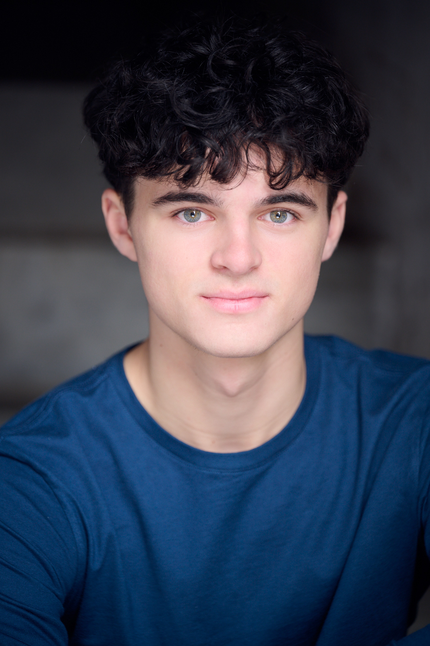 actor Archie Thomson large photo