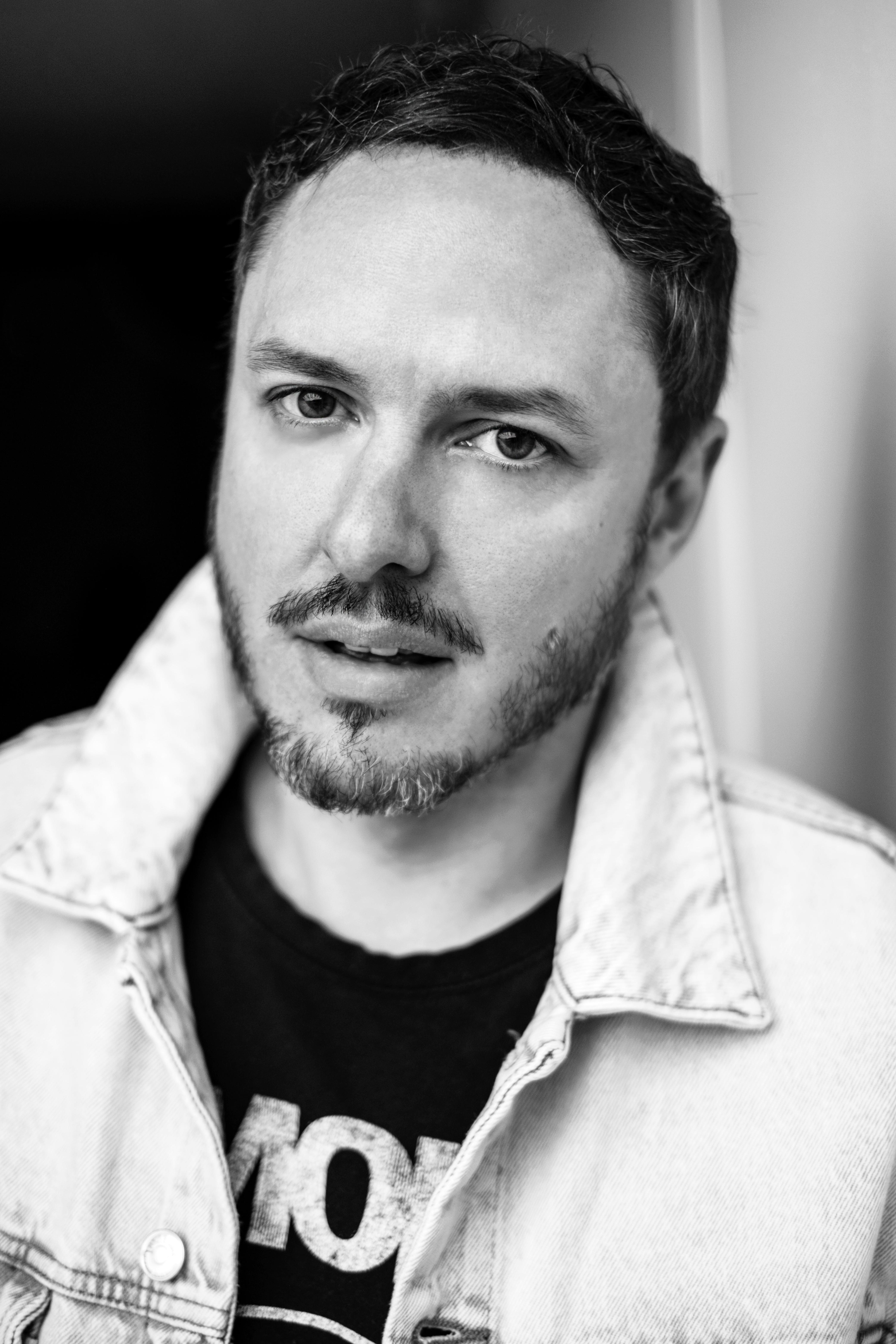 actor Kynan Foster large photo