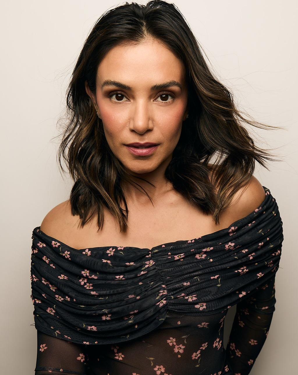 actor Alicia Urizar large photo