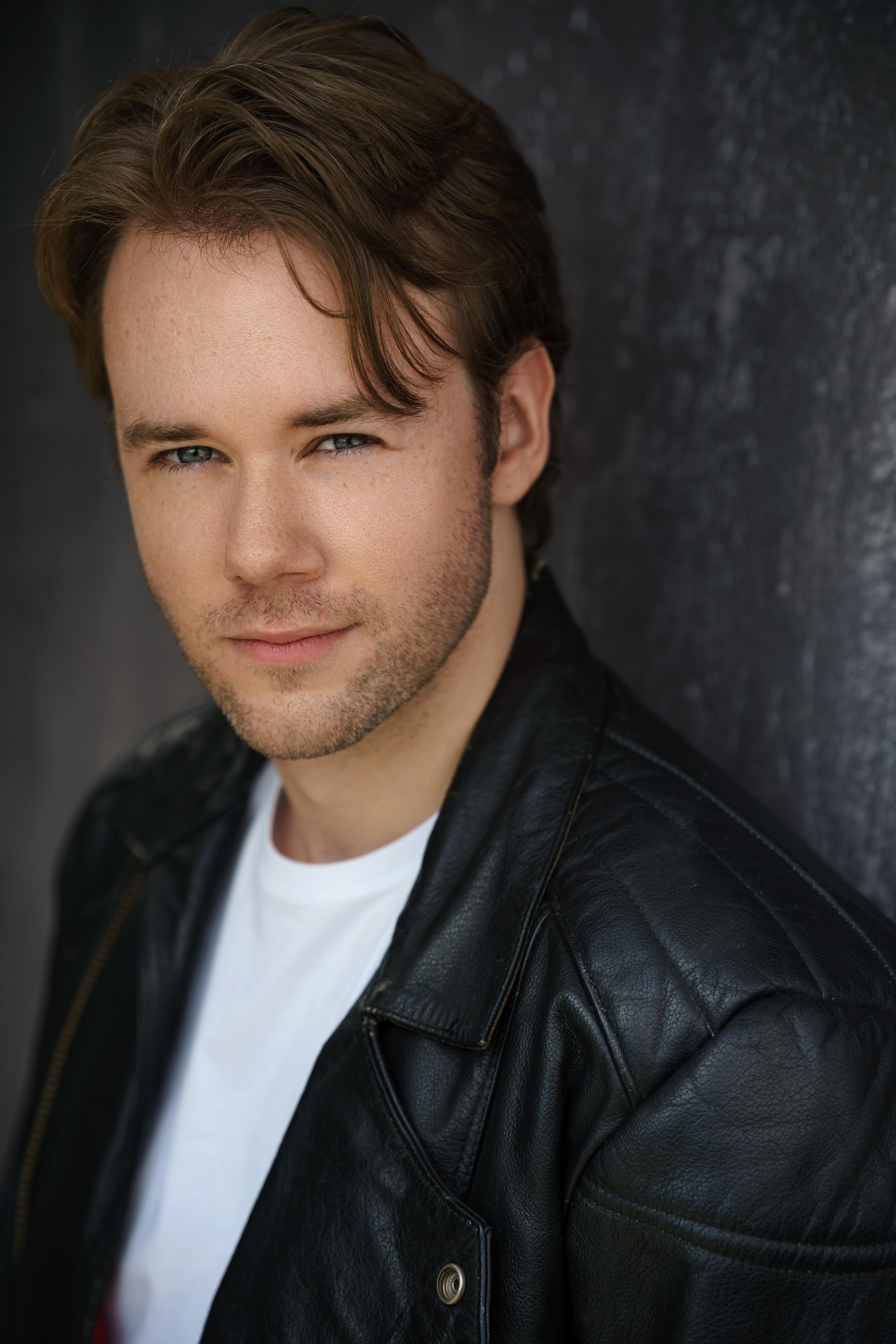 actor Zach Clifford large photo