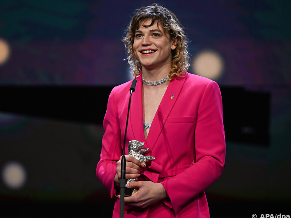 actor Thea Ehre large photo