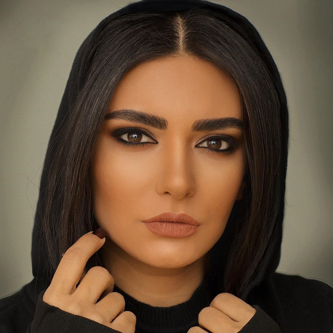 actor Linda Kiani large photo