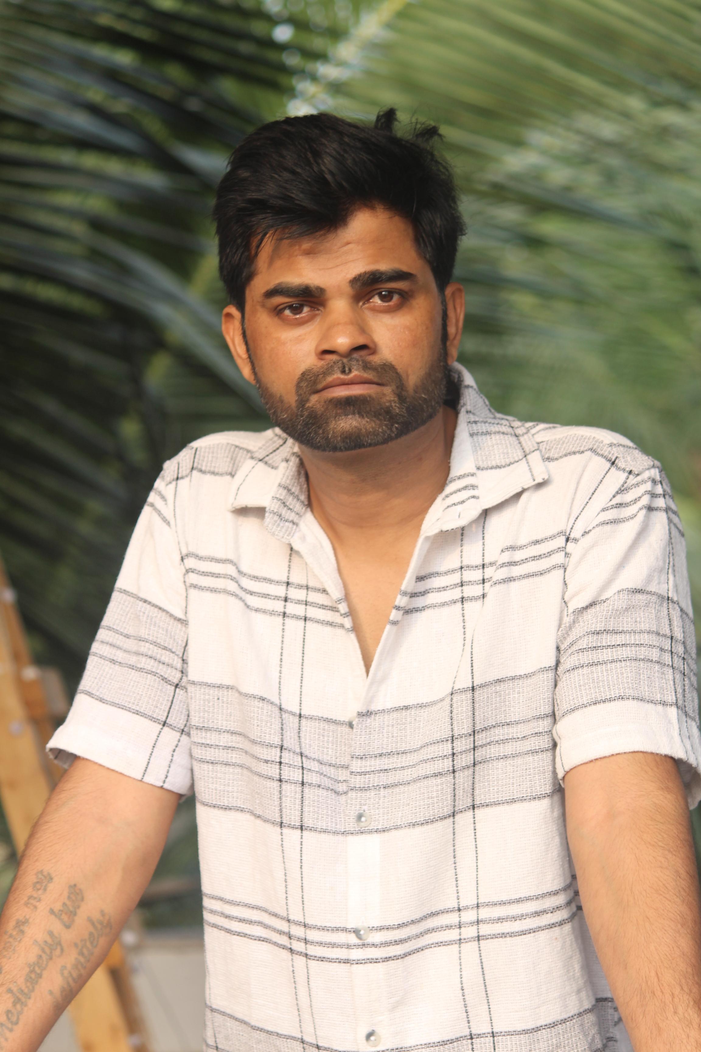 actor Naren Prajapati large photo