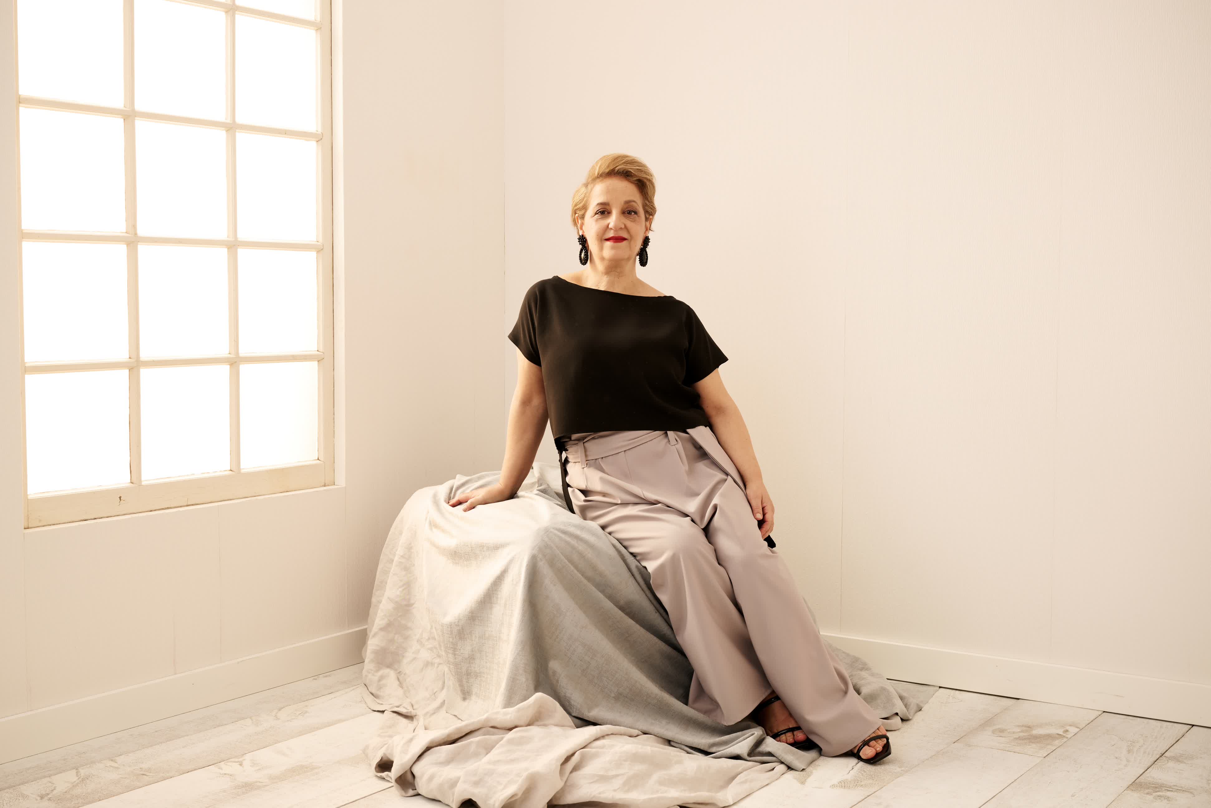 actor Vivian El Jaber large photo