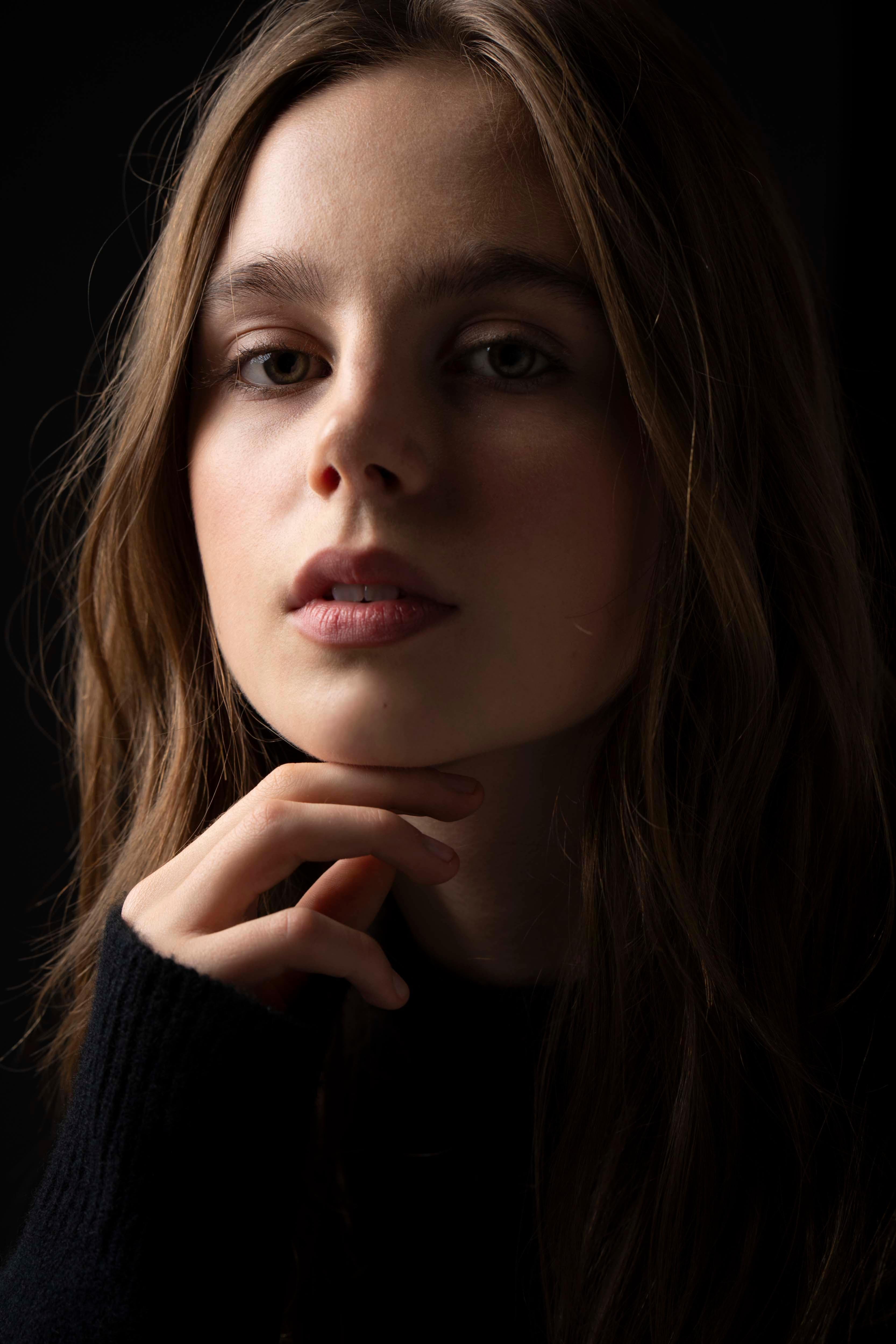 actor Annaka Fourneret large photo