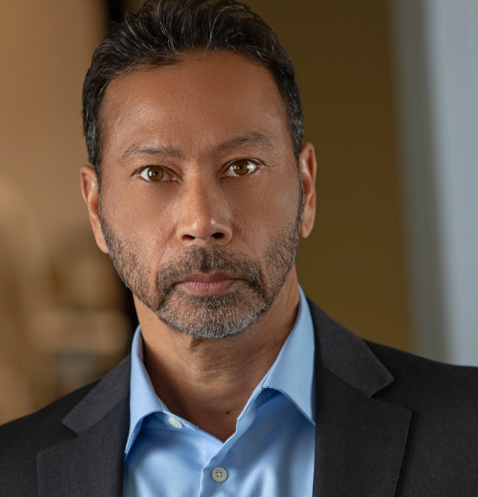 actor Luis Antonio large photo