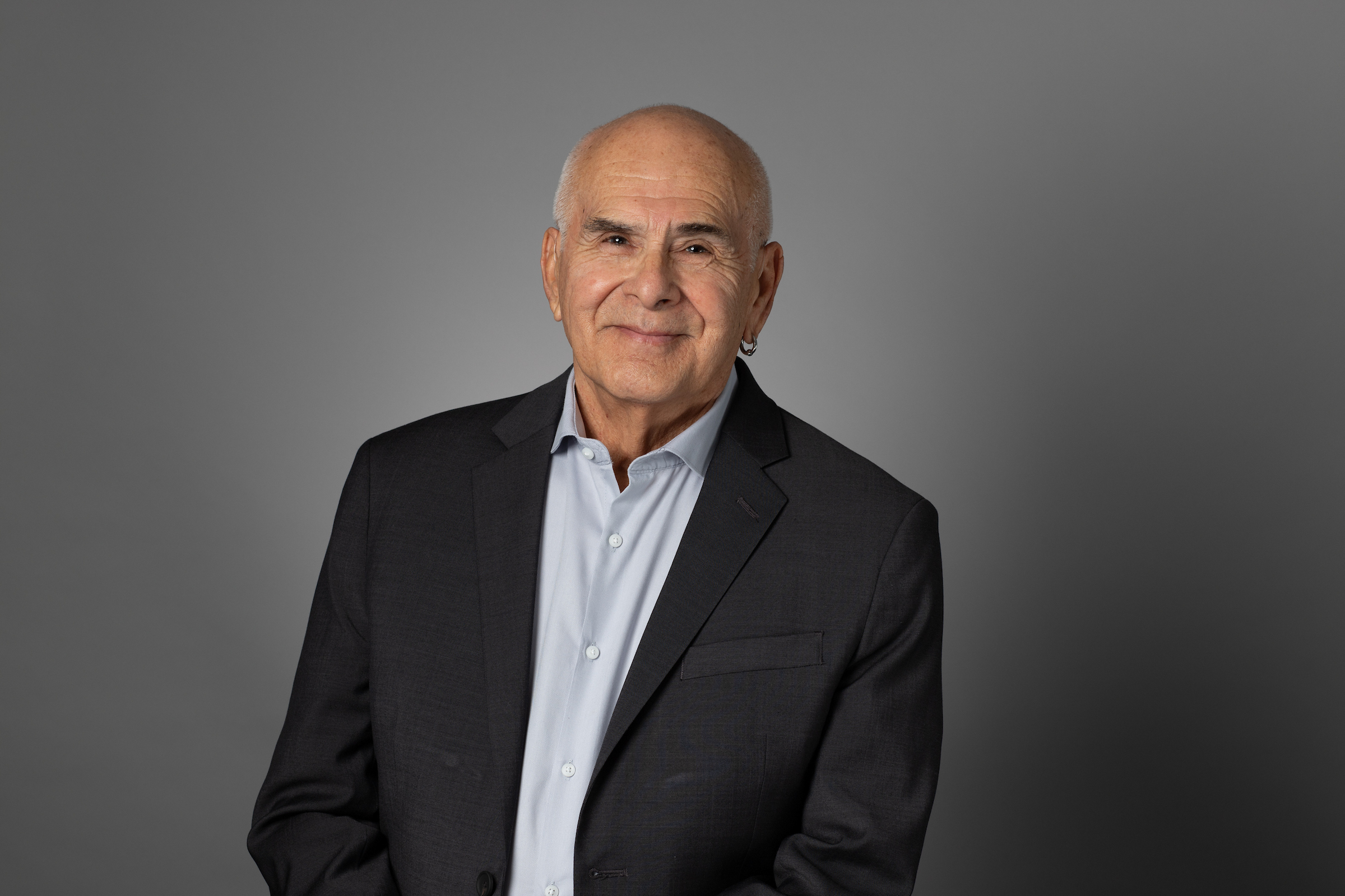 actor Damon Rodriguez large photo