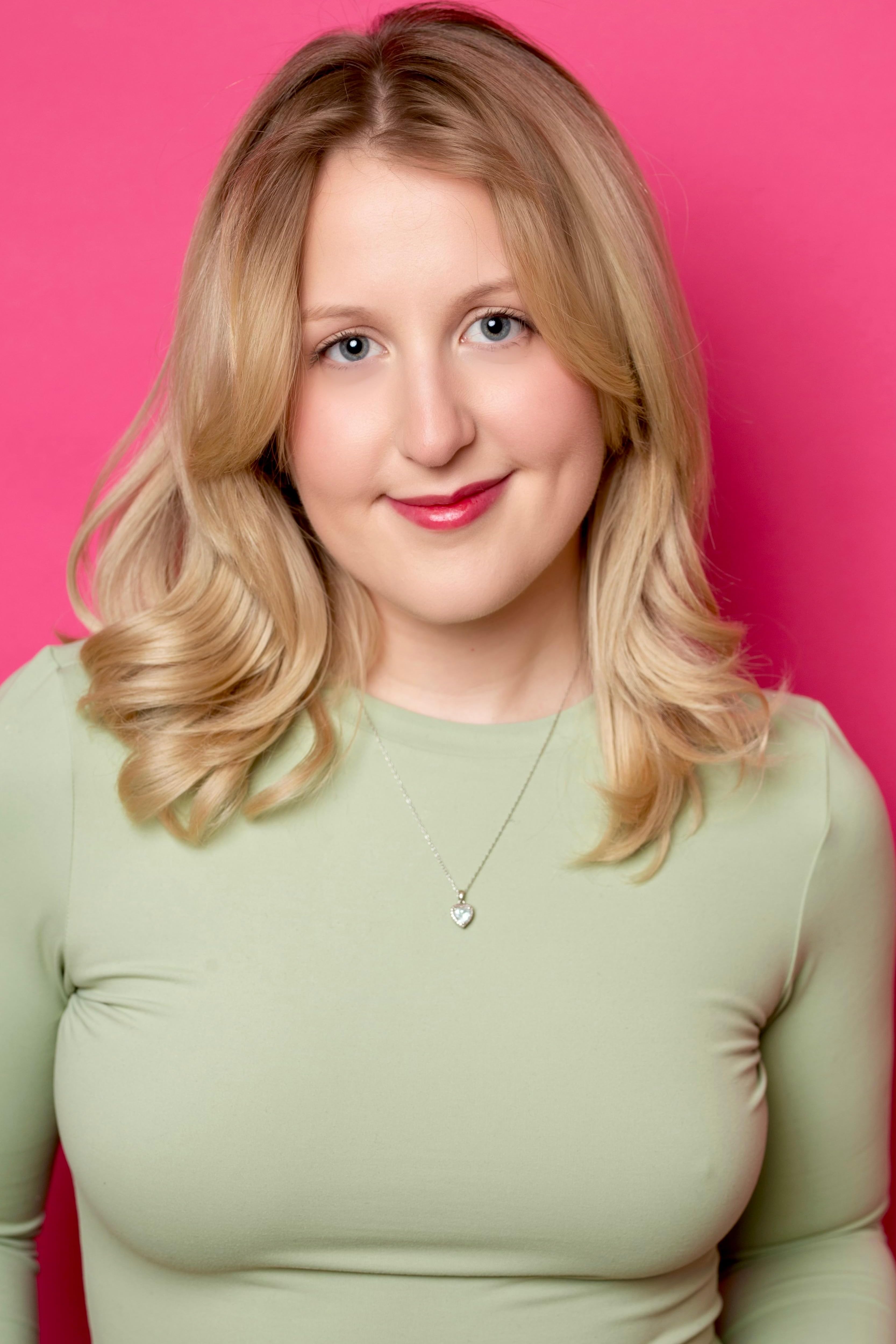 actor Raven Clausen large photo