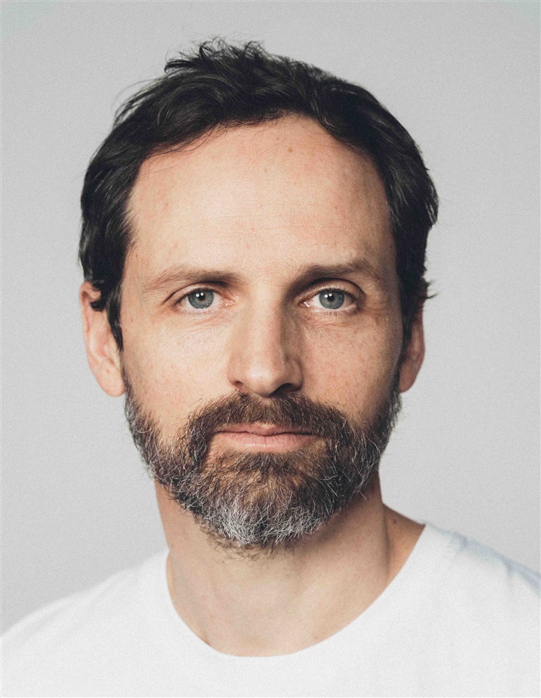 actor Antoine Levannier large photo