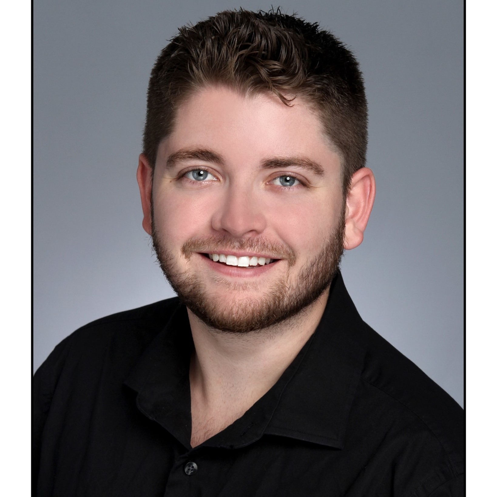 actor Quinn Showell large photo