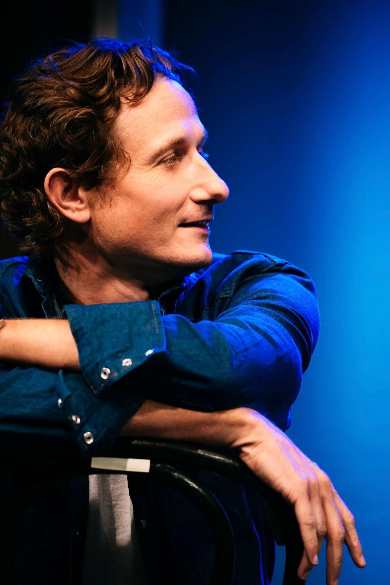 actor Daniel Robbins large photo