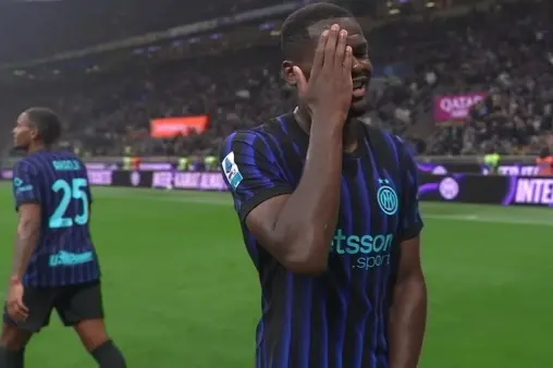 [Goal] Scoring and assisting! Bony meets the cross with a close-range diving header to extend the lead