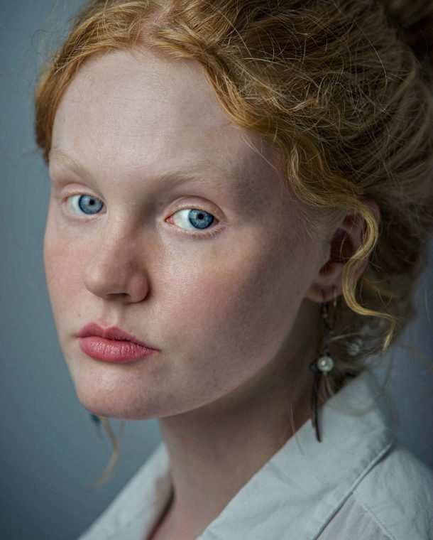 actor Lou Thompson large photo