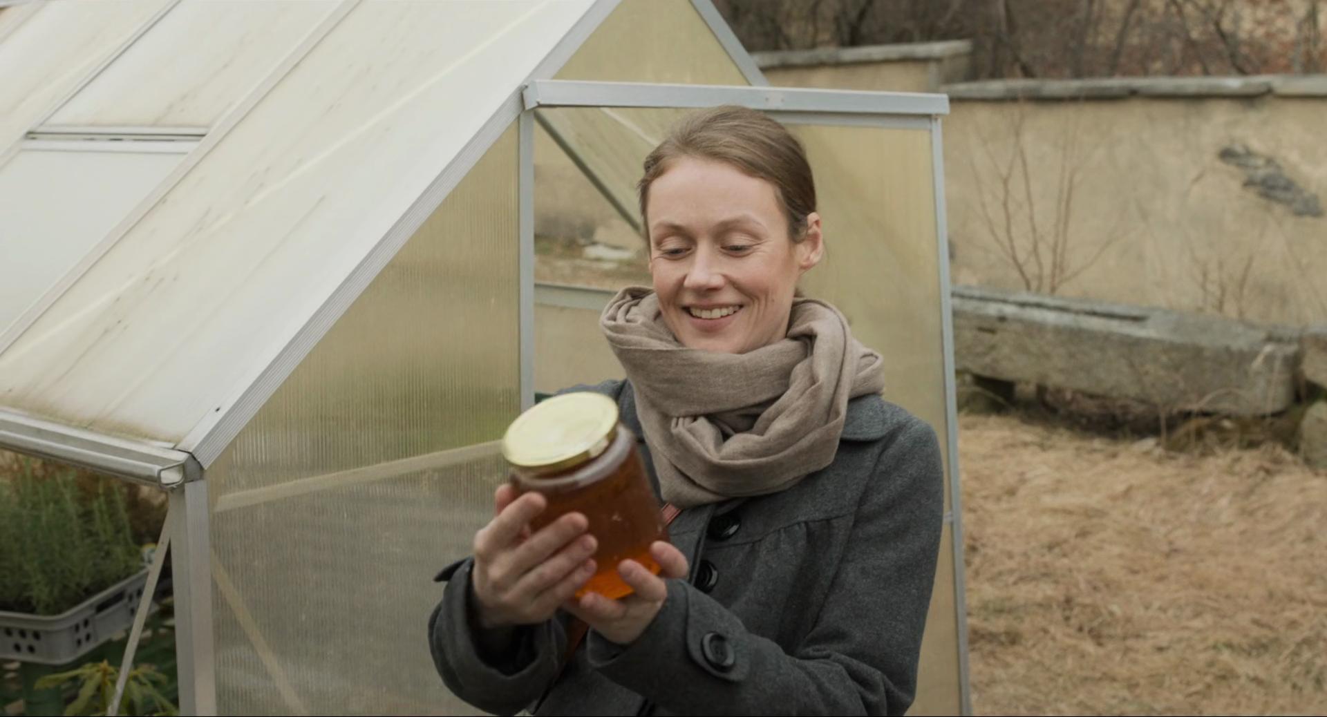 actor Sára Arnsteinová large photo