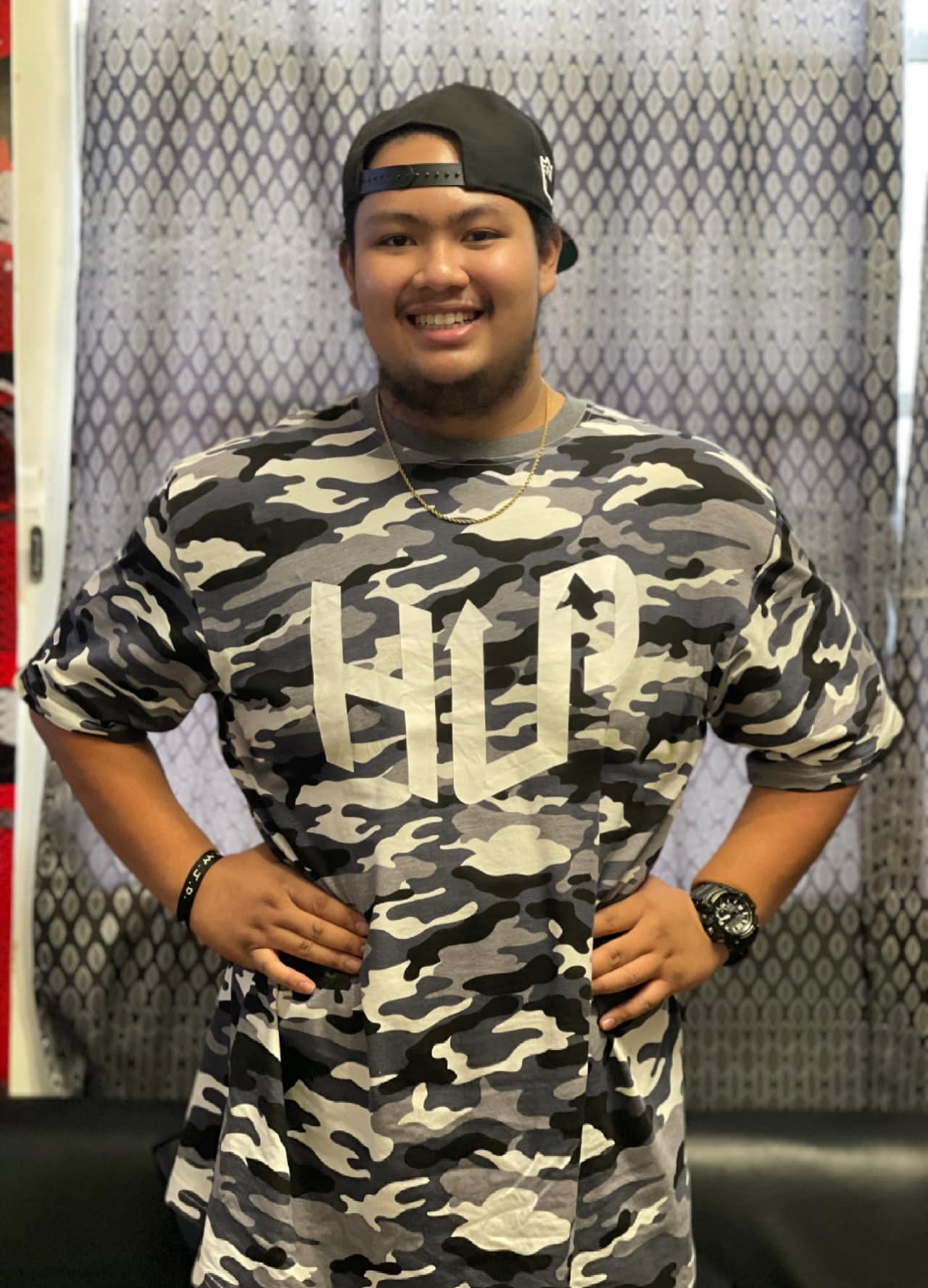 actor Glen Medalla large photo