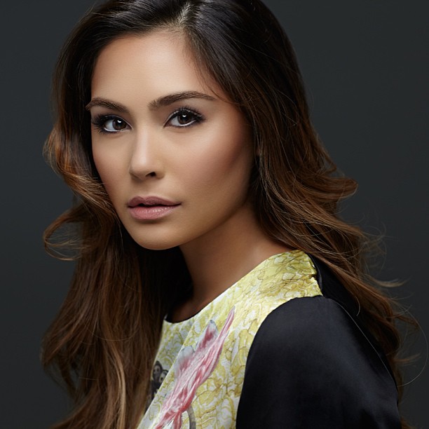 actor Gwen Zamora large photo