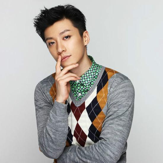 actor Kimi Qiao large photo