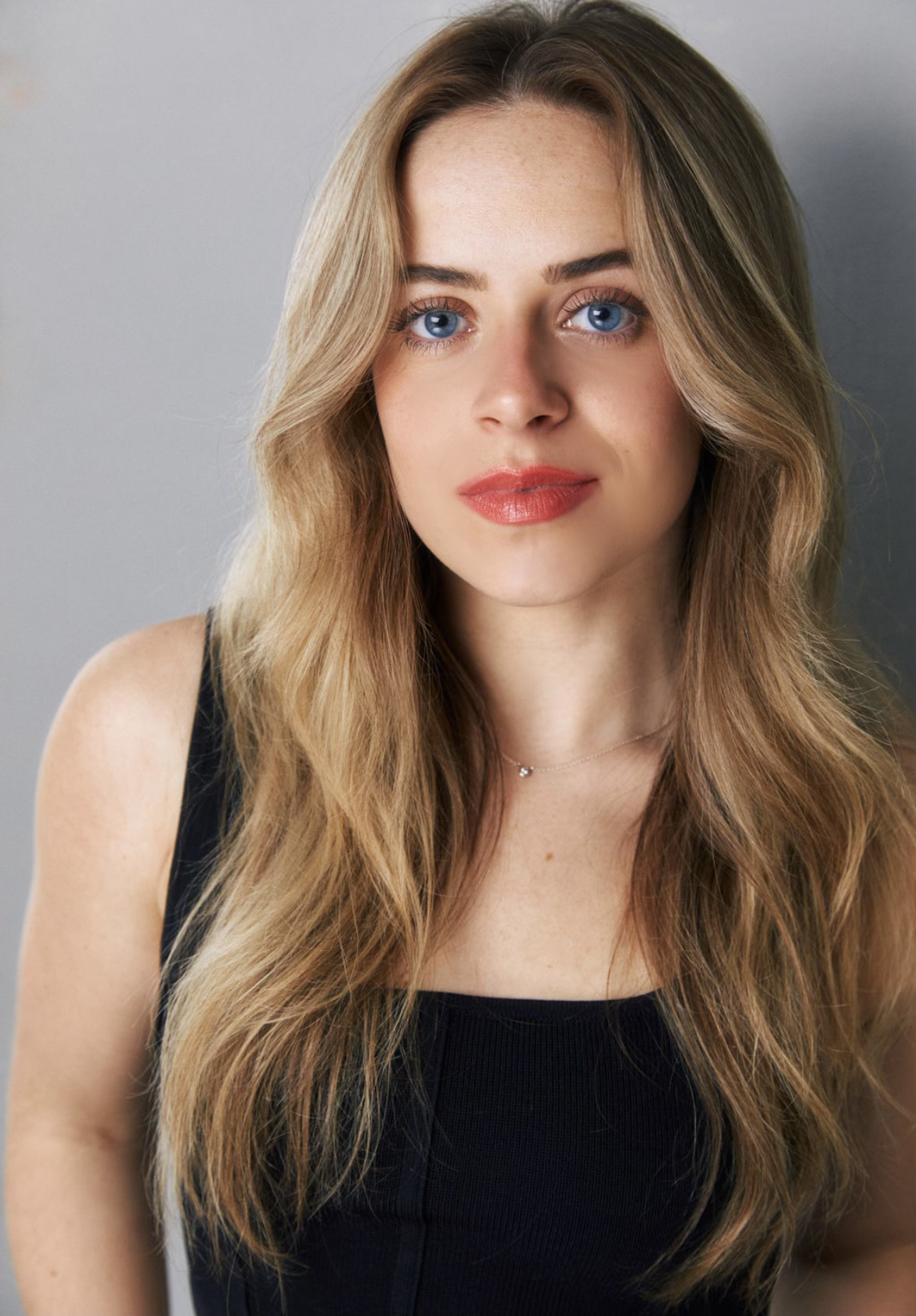 actor Tiffany Furicchia large photo