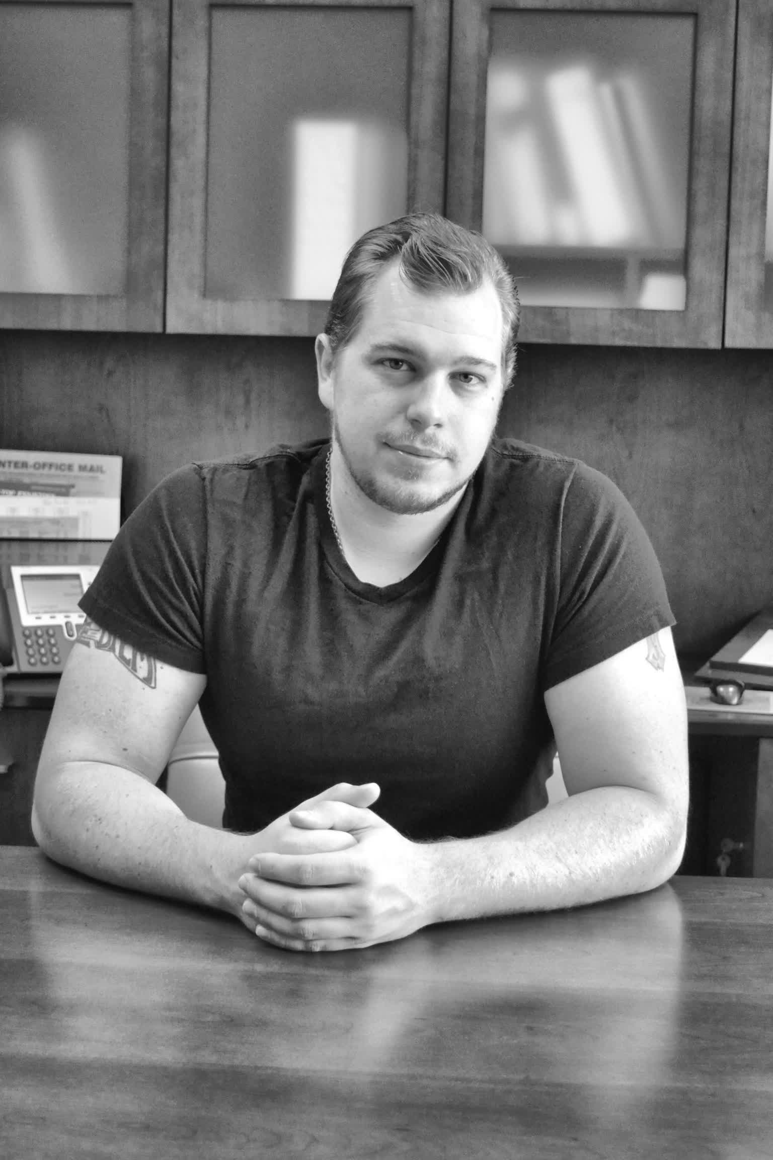 actor Rob Gilchrist large photo