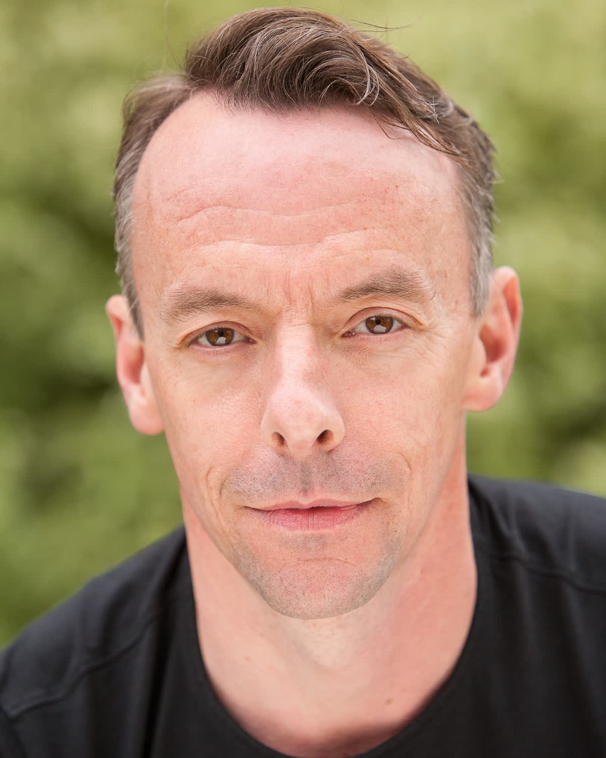 actor Stephen Matthews large photo