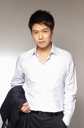 actor Yi Lee large photo