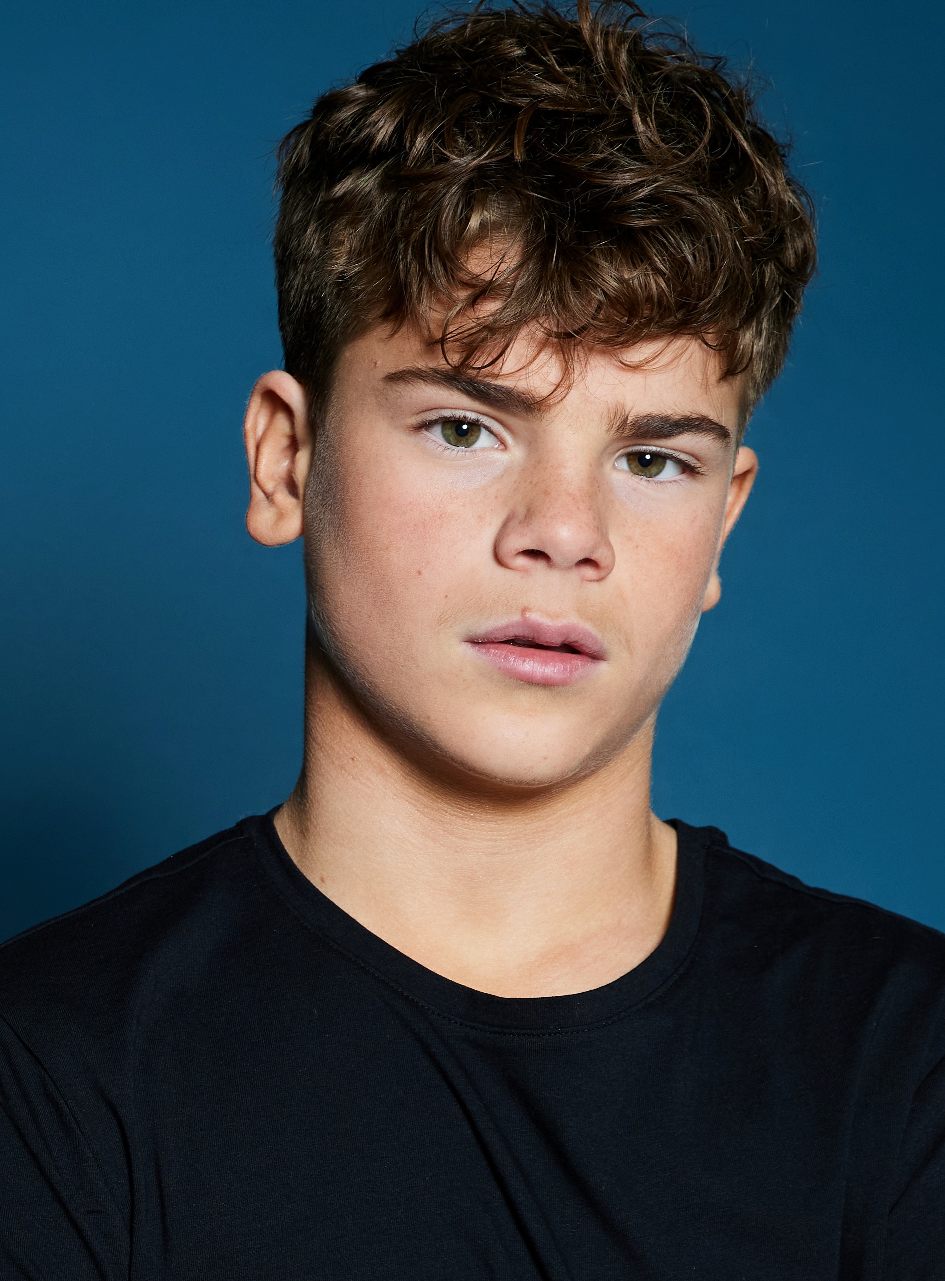 actor Riley Stiles large photo