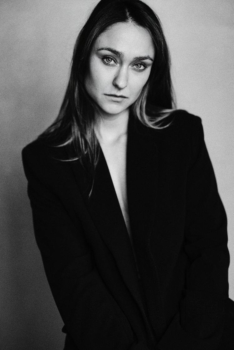 actor Melody Klaver large photo