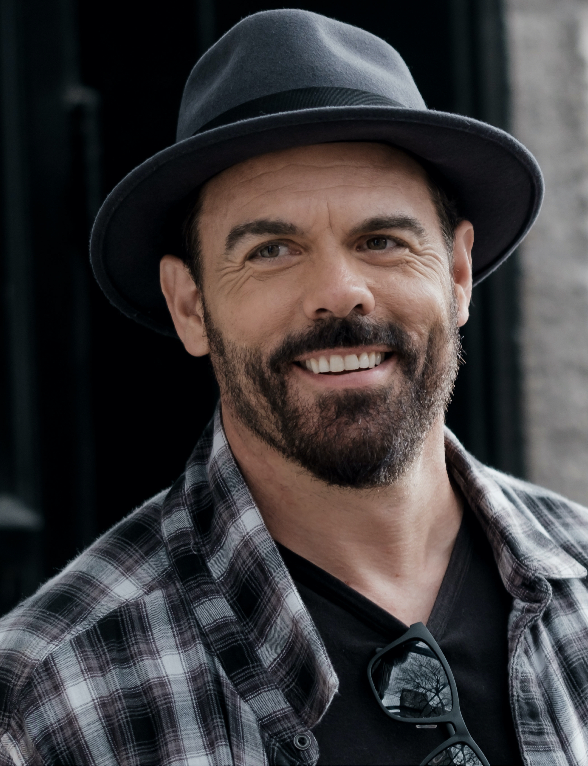 actor Josh Russell large photo