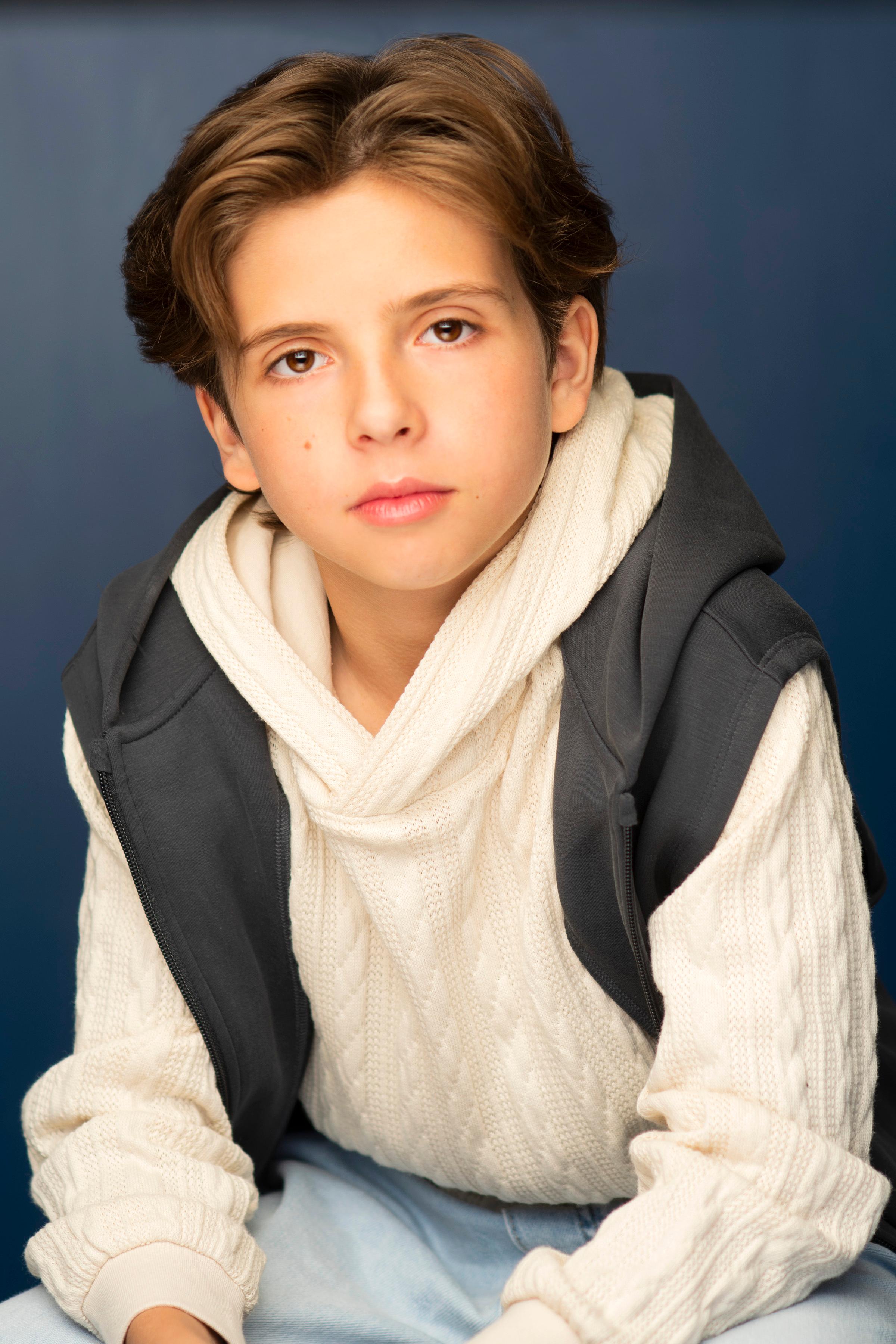 actor Matthew Harmantas large photo