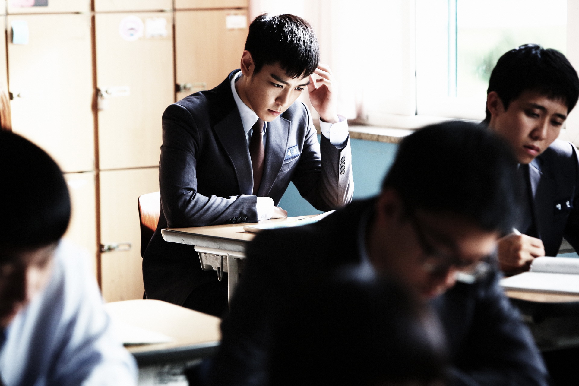 actor Seung-Hyun Choi large photo