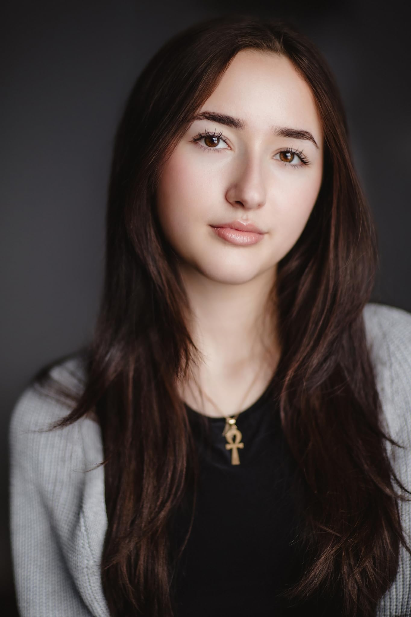 actor Melia Charlotte Cressaty large photo